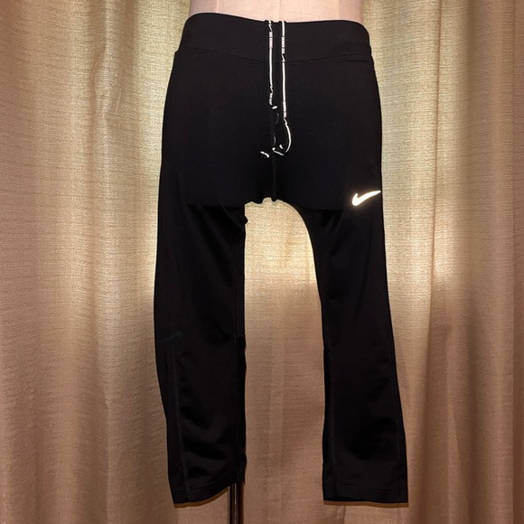 Nike Black Dri Fit Running Capri Stretch Waist Womens Small - Picture 1 of 17